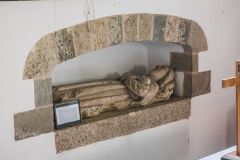 Another look at the Hastings effigy