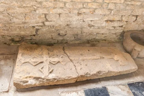 14th-century grave slab