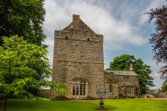 Elsdon Tower, The east face of the tower