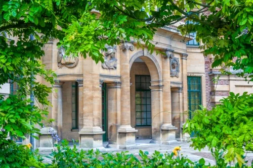 Rear entrance to the Art Deco house