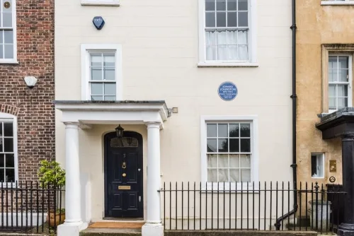 Walker's first house at 3 Hammersmith Terrace