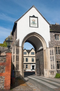 Erpingham Gate, cathedral close facade