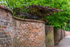 The crinkle-crankle wall on Lambseth Street