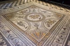 Fishbourne Roman Palace - History, Travel, and accommodation information