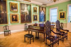 The ornately decorated hall