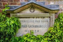 Commemorative plaque to Gainsborough in the gardens