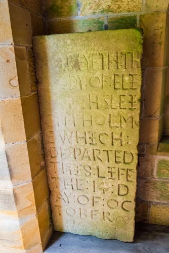 Elizabeth Sleightholme grave slab, 1695
