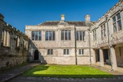The Elizabethan mansion courtyard