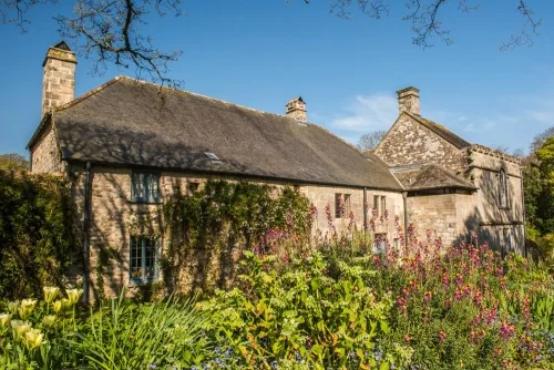 Historical garden buildings