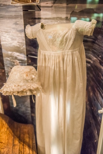 Grace Darling's dress and bonnet
