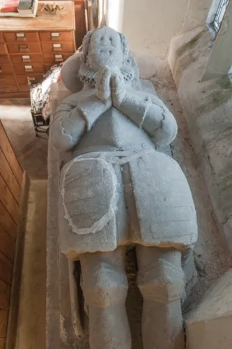 Edmund Bray effigy