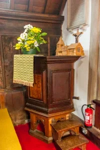17th century pulpit