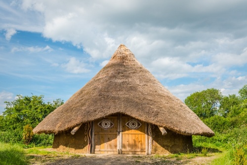Replica Iron Age hut, Salmonsbury Camp