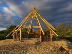 The Iron Age hut under construction (c) Mike Boyes