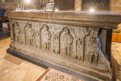 The south face of the De Brus Cenotaph