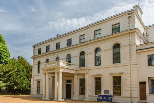 The museum entrance (Gunnersbury Large Mansion)