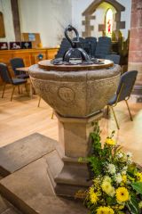 Haltwhistle, Holy Cross Church, The 17th century font