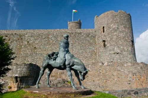 The Two Kings statue