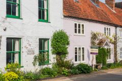 Old cottages on Nethergate Street
