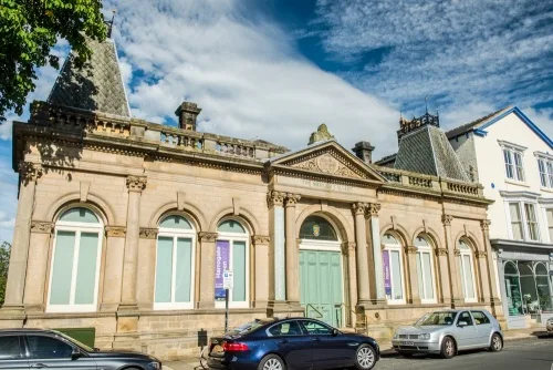 The Gallery from across Swan Road