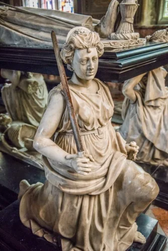 Carved figure on Robert Cecil's tomb