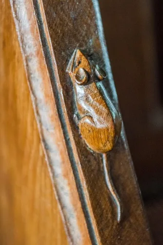 Robert 'Mouseman' Thompson carved mouse