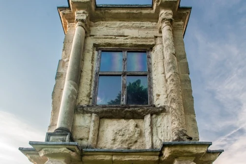 The 'Henry VIII window' and Combes family arms