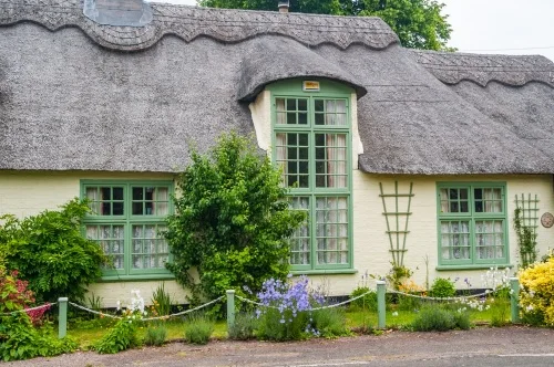 Another typically gorgeous thatched cottage