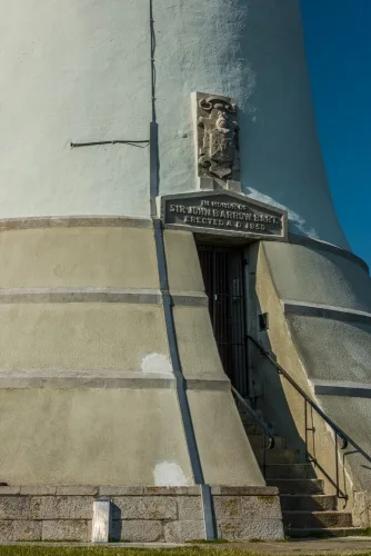 The Monument's entrance