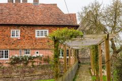 Horne's Place and the path to the chapel