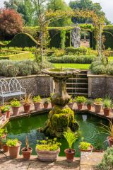 Houghton Hall, A fountain in the walled garden