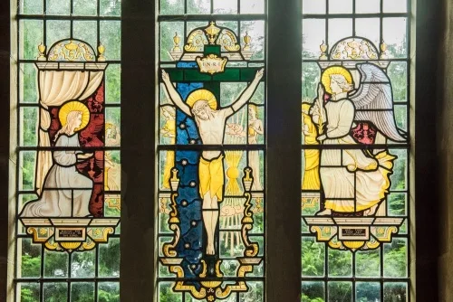 Stained glass window, south sanctuary wall