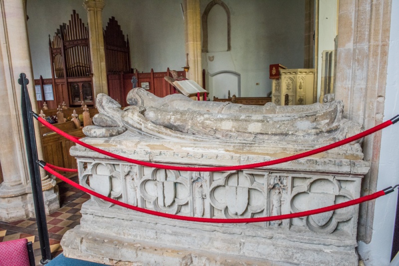 Sir Roger and Lady Margery de Bois tomb