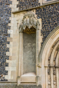1528 niche added by Cardinal Wolsey
