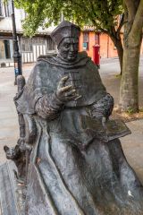 Statue of Cardinal Wolsey, St Peters Street