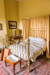 Four-poster bed, first floor bedroom