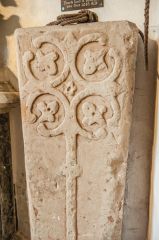 Thomas de Curzon grave slab, 1245