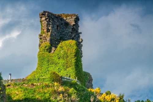 Kildonan Castle ruins