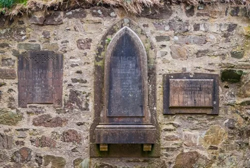 Clan Machlachlan memorials