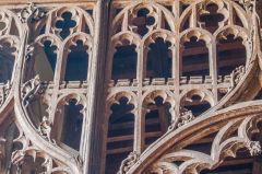 Beautifully detailed carving on the screen