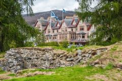 Looking across the castle site to the Fife Arms Hotel
