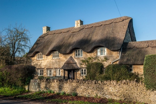 Thatched cottage, Kingham, Oxfordshire