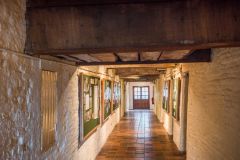 A low interior passage