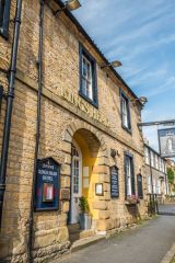 The 17th century Kings Head Inn