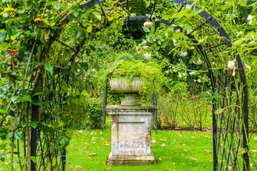 Lady Elisabeth's Rose Garden