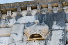 A closer look at the sculpted crown