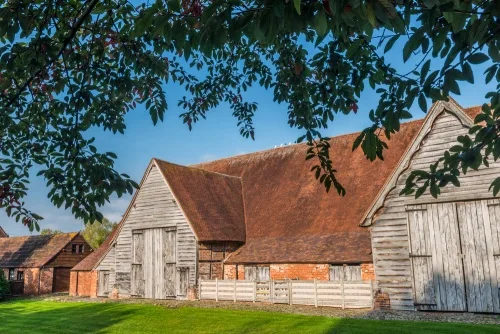 Leigh Court Barn