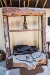 Historical cider-milling equipment