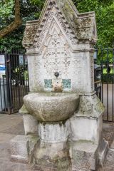 Lincoln's Inn Fields, Victorian water fountain, north-east entrance