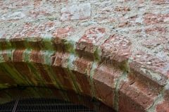 The medieval main arch moulding